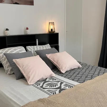 Calme,lumineux ,hyper Centre تور