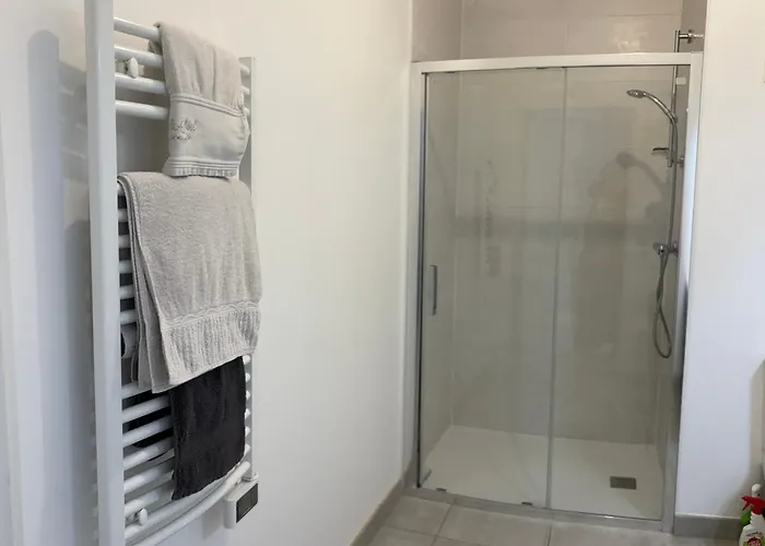 Calme,lumineux ,hyper Centre Апартаменты *