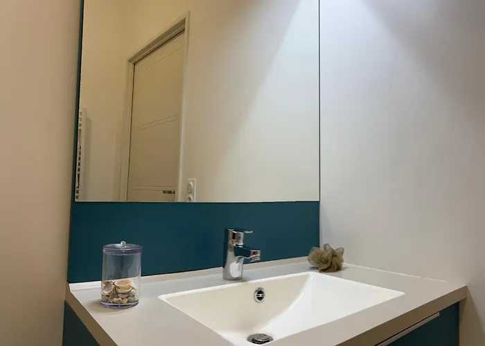 Calme,lumineux ,hyper Centre Апартаменти